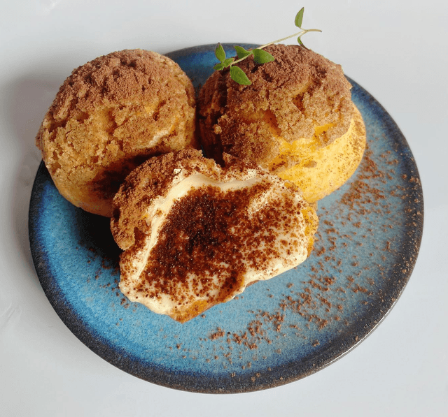 Tiramisu craquelin choux